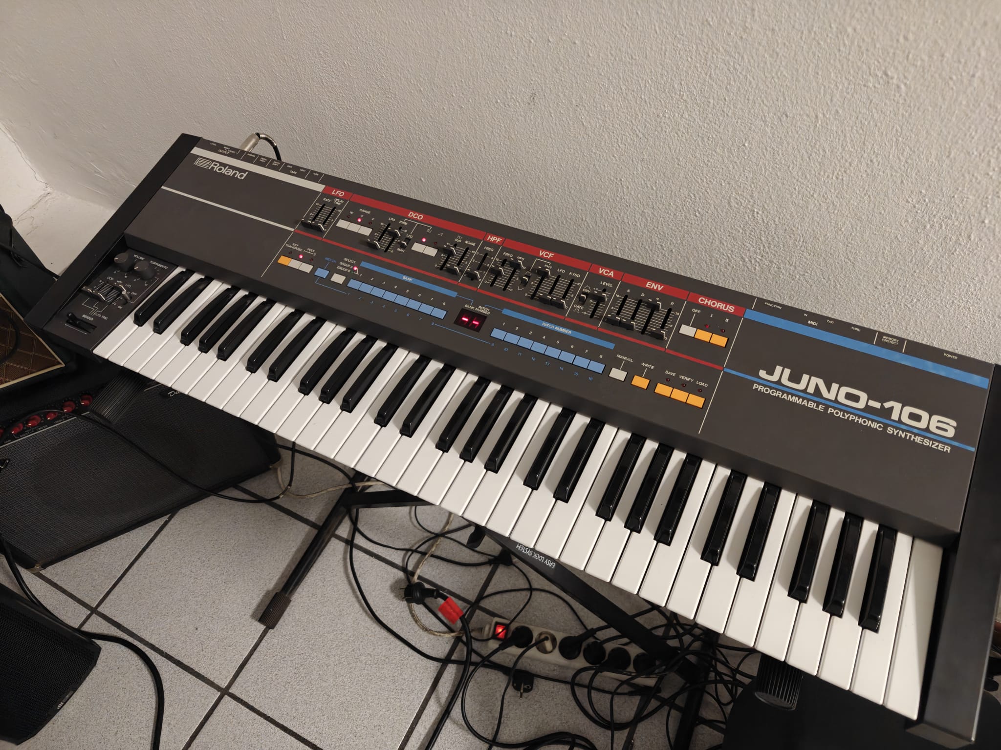 Roland Juno-106 - immagine 2