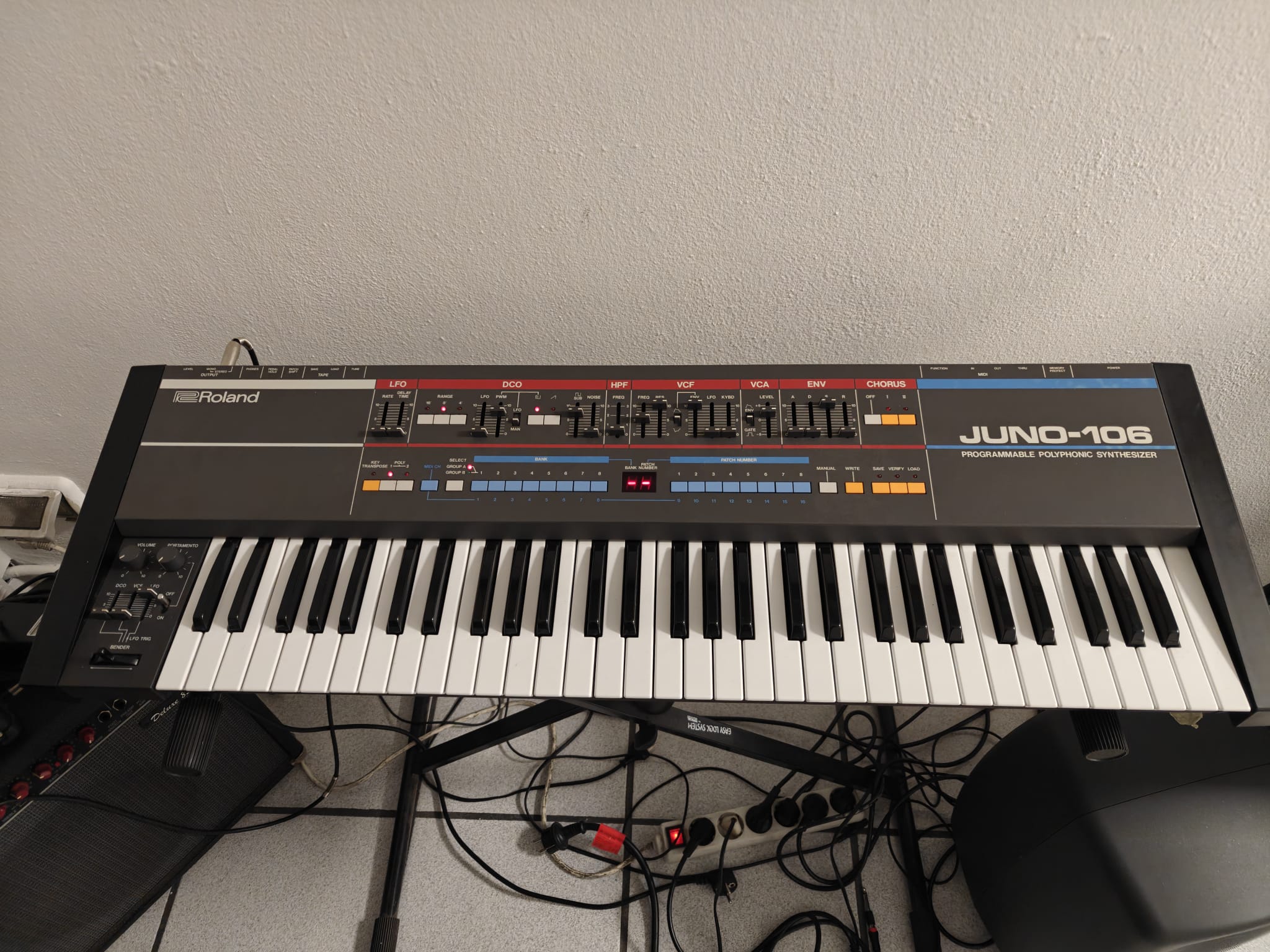 Roland Juno-106