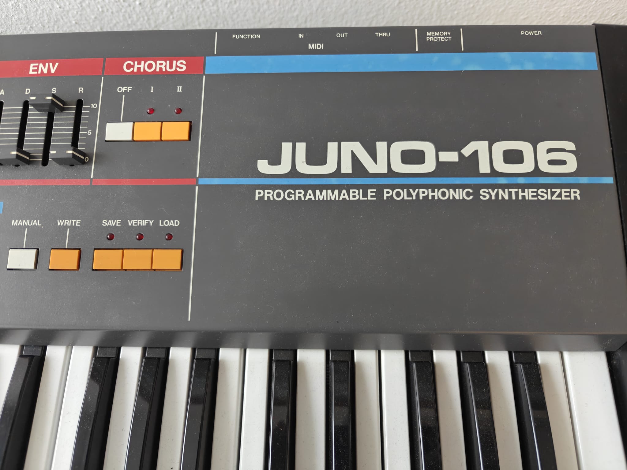 Roland Juno-106 - immagine 4